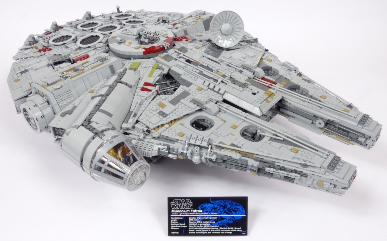 Faucon Millenium : bienvenue à bord du plus grand vaisseau LEGO