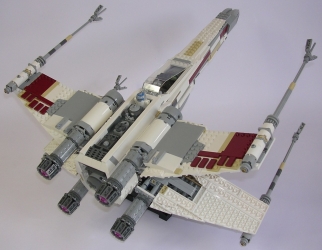 Lego Star Wars UCS 10240 X-Wing Starfighter