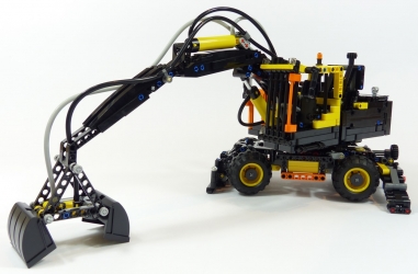 Lego Technic 42053 Pelle sur pneus Volvo EW160E