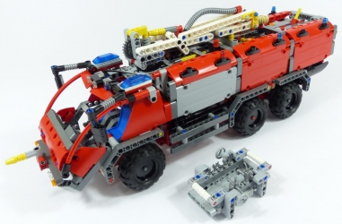 Lego Technic #42068 Camion pompiers aeroportuaire