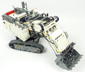 Lego Technic 42100 Excavatrice à chouleur Liebherr R 9800