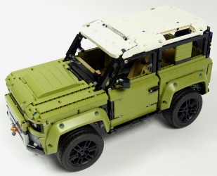 Lego Technic 42110 Land Rover Defender