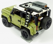 Land Rover Defender #42110