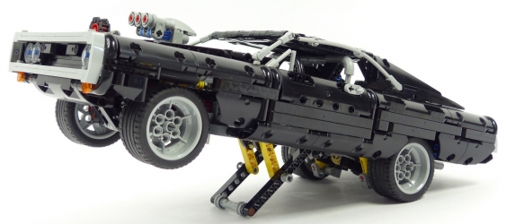 La bande-annonce LEGO Fast & Furious 42111 présente un dialogue