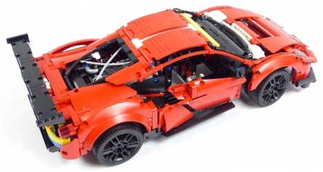 Lego Technic 42125 Ferrari 488 GTE AF Corse 51