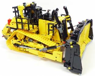 Lego Technic 42131 Bulldozer Caterpillar D11