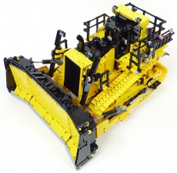 Lego Technic 42131 Bulldozer Caterpillar D11