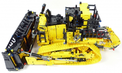 Lego Technic 42131 Bulldozer Caterpillar D11