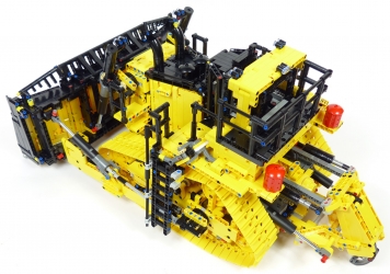 Lego Technic 42131 Bulldozer Caterpillar D11