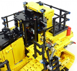 Lego Technic 42131 Bulldozer Caterpillar D11