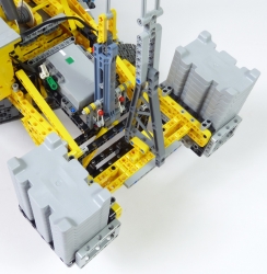 Lego Technic 42146 Grue treillis sur chenilles Liebherr LR 13000