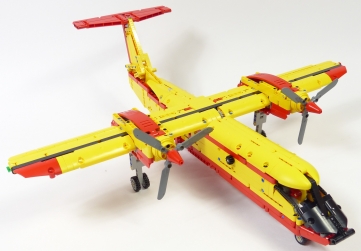 Lego Technic 42152 Avion bombardier eau