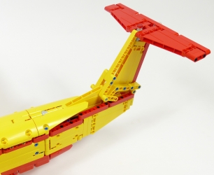 Lego Technic 42152 Avion bombardier eau