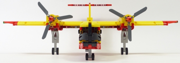 Lego Technic 42152 Avion bombardier eau