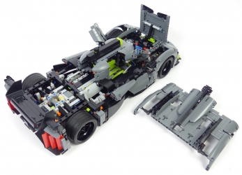 Lego Technic 42156 Peugeot 9X8