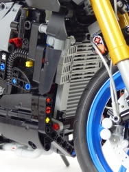 Lego Technic 42159 Moto Yamaha MT-10 SP