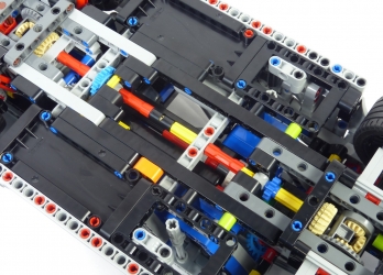 Lego Technic 42210 Fast and Furious Nissan Skyline R34 GTR