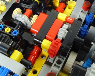 Lego Technic 42215 Excavatrice Volvo EC500