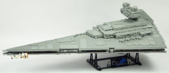 Lego Star Wars UCS 75252 Imperial Star Destroyer