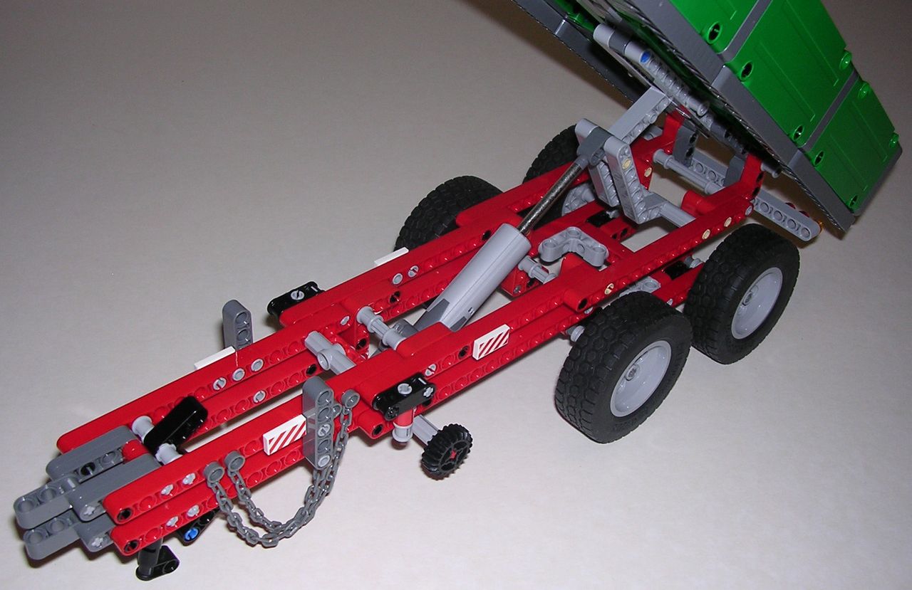 LEGO Technic 8063 pas cher, Tracteur avec remorque