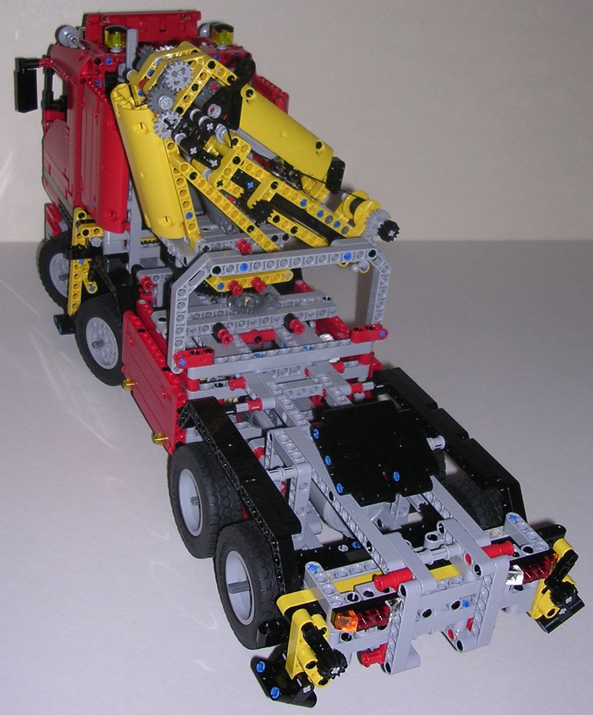 LEGO Technic 8258 pas cher, Le camion-grue